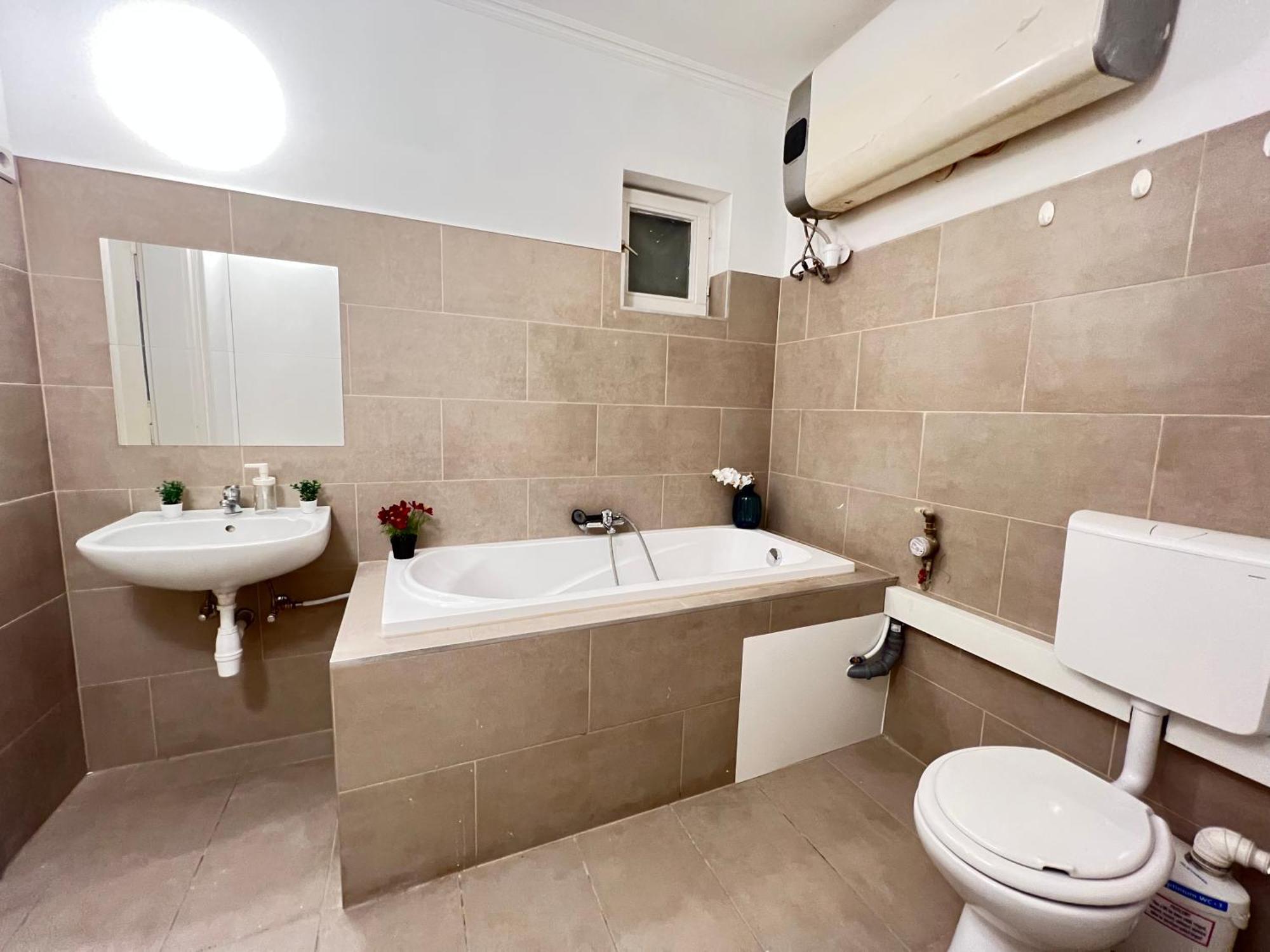 Baross Apartment With Convenience And Style Budapest Luaran gambar