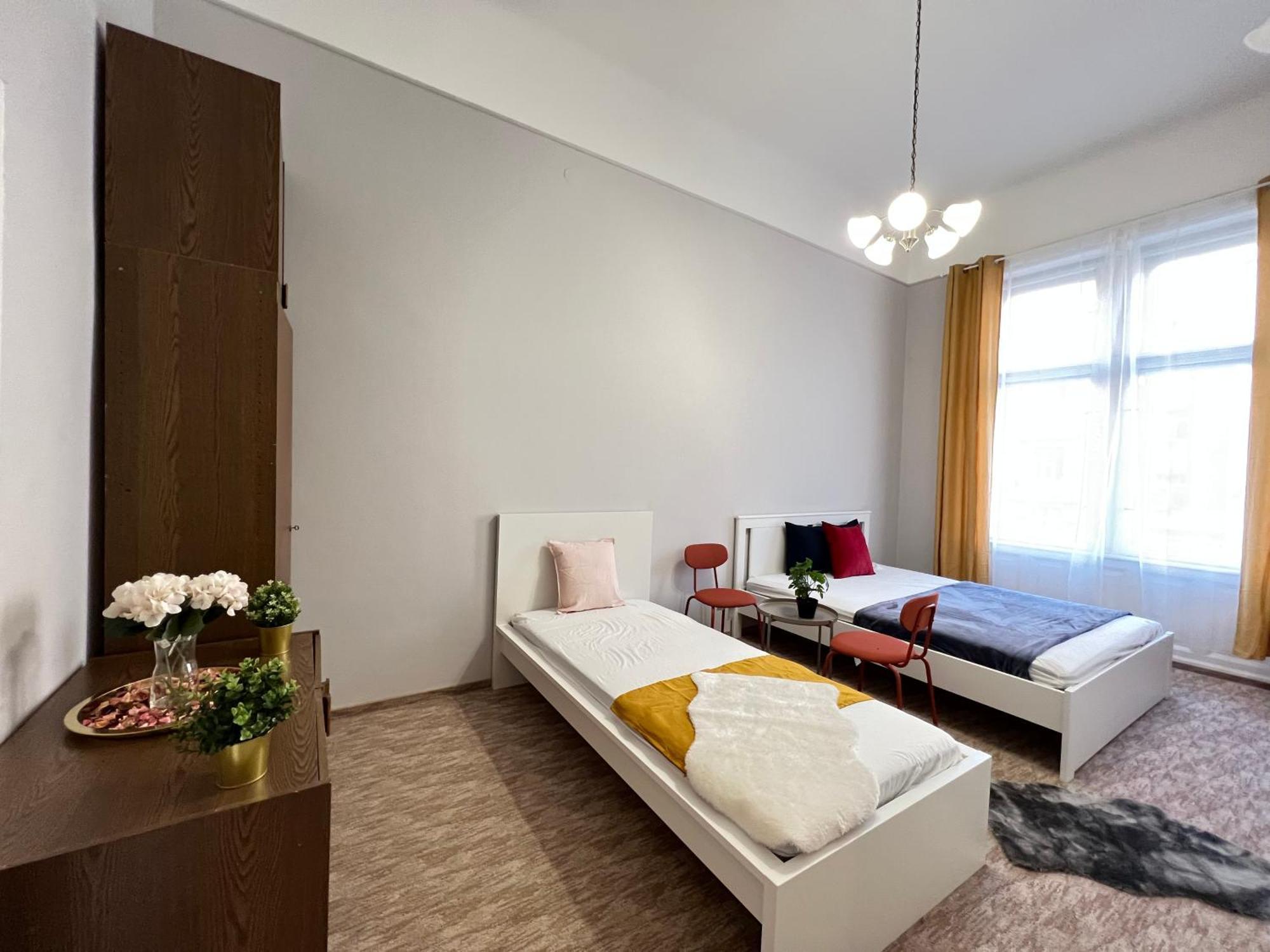 Baross Apartment With Convenience And Style Budapest Luaran gambar